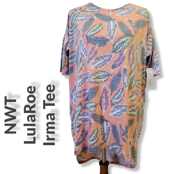 NWT LulaRoe "Irma" Tee - Picture 1 of 4